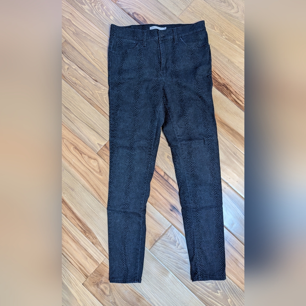 Snakeskin pattern Levis skinny jeans